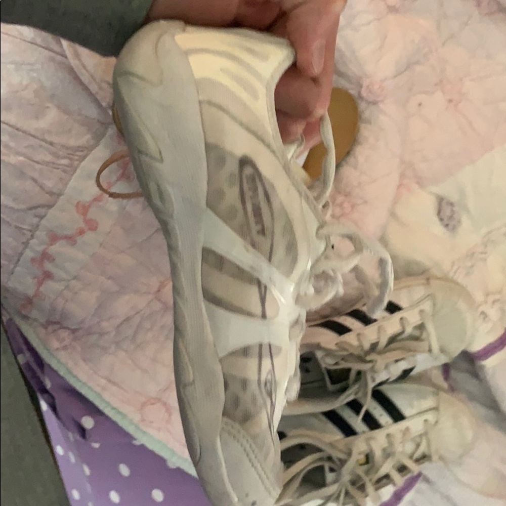 Cheer shoes - Picture 2 of 3